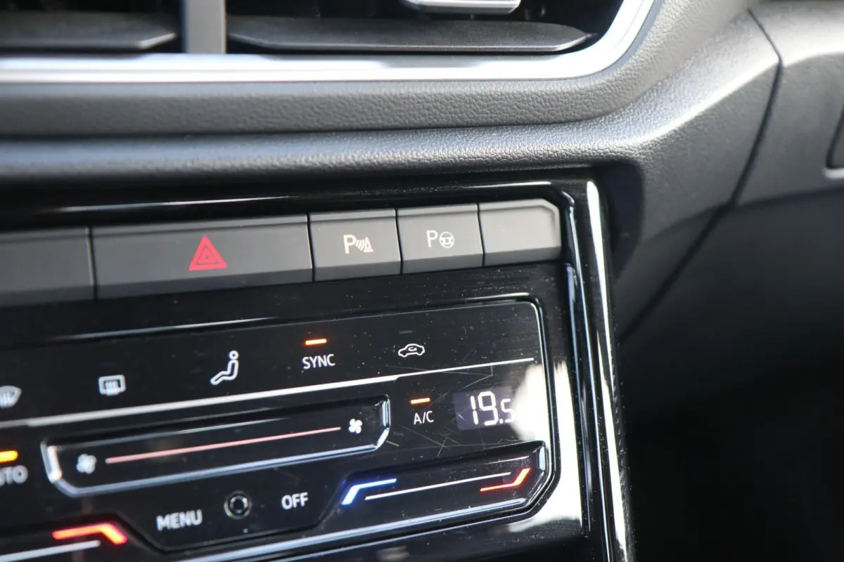 1.0 TSI 110pk R-Line | App Connect | Achteruitrijcamera | Cruise Control