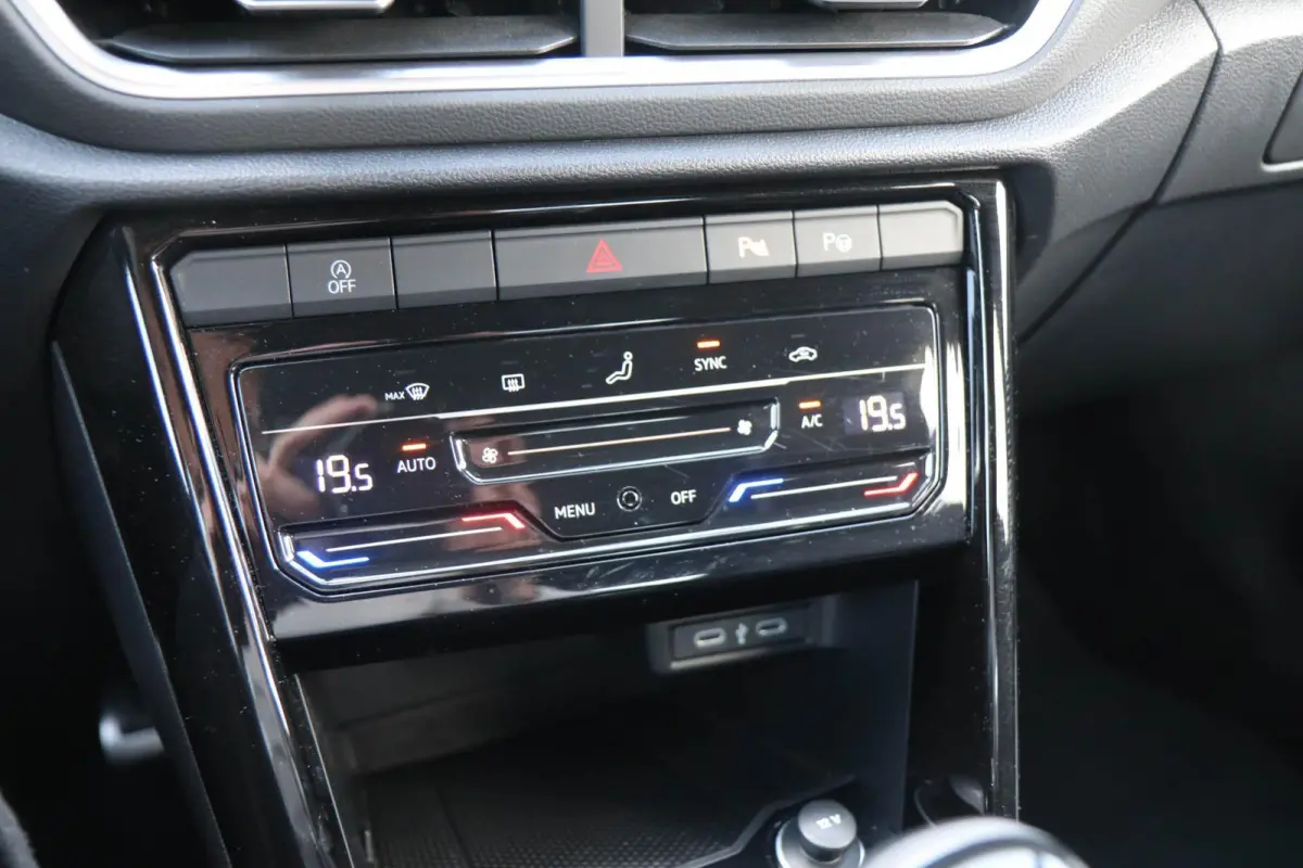 1.0 TSI 110pk R-Line | App Connect | Achteruitrijcamera | Cruise Control