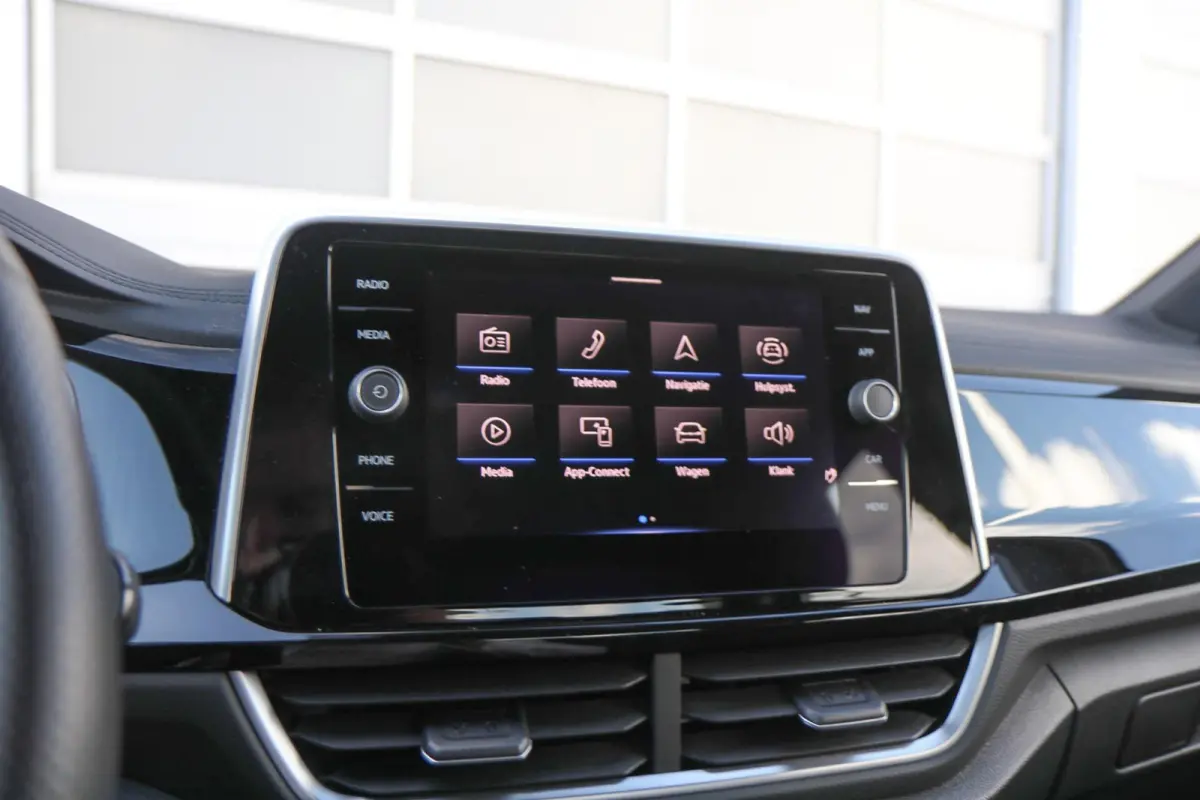 1.0 TSI 110pk R-Line | App Connect | Achteruitrijcamera | Cruise Control