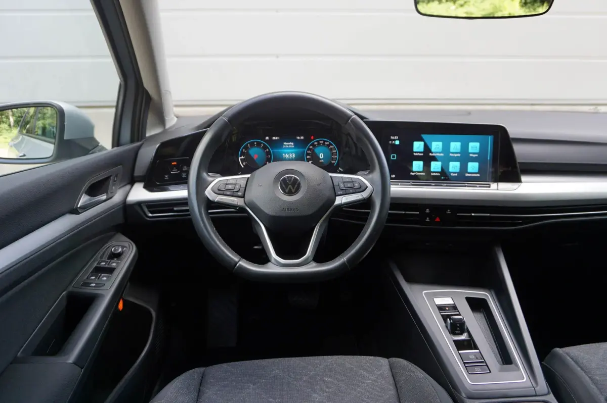 1.0 eTSI 110pk DSG Life | Navigatie | Apple Carplay & Android Auto | Adaptive Cruise