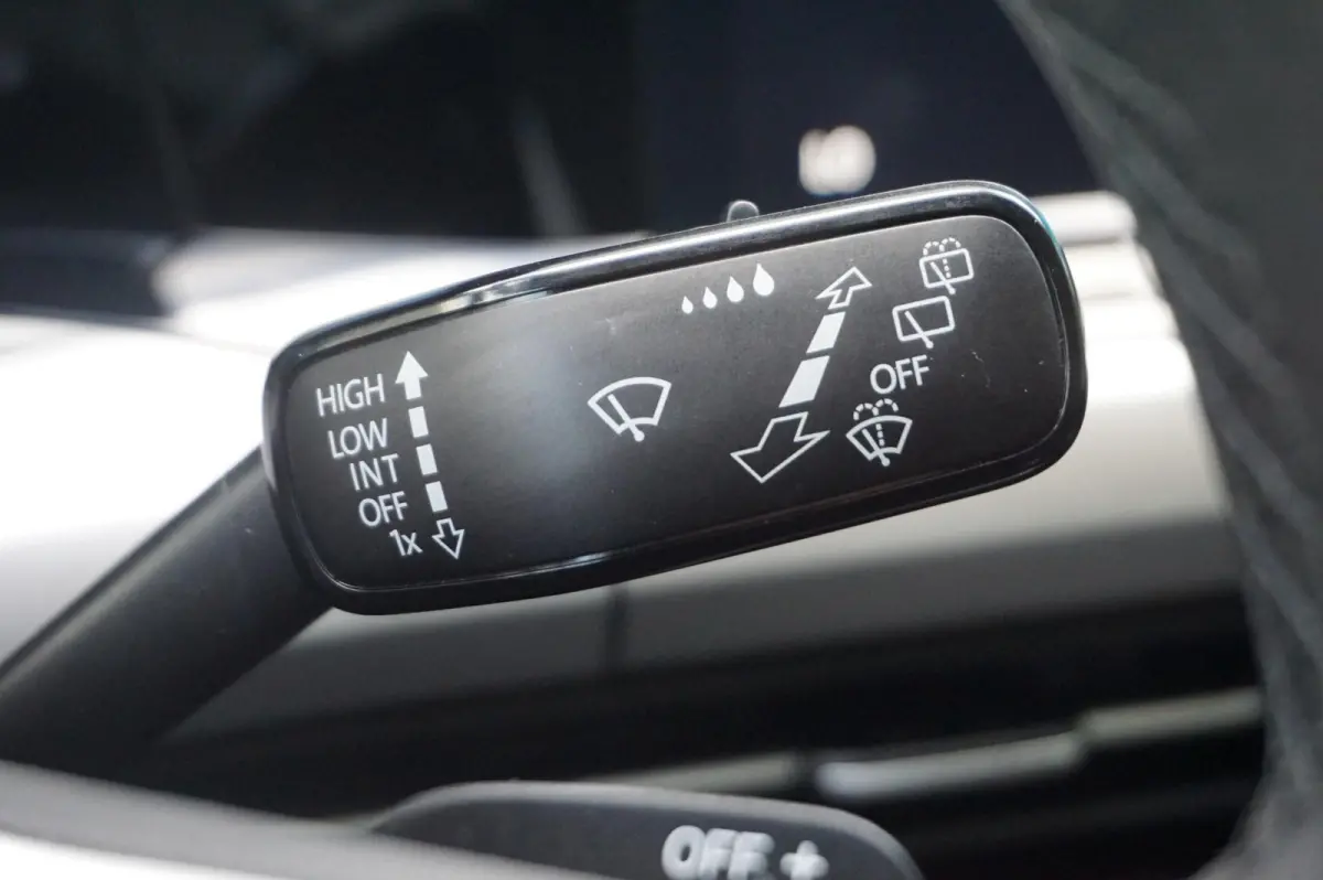 1.0 eTSI 110pk DSG Life | Navigatie | Apple Carplay & Android Auto | Adaptive Cruise