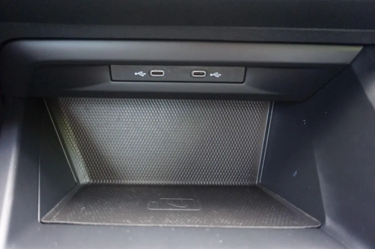 1.0 eTSI 110pk DSG Life | Navigatie | Apple Carplay & Android Auto | Adaptive Cruise