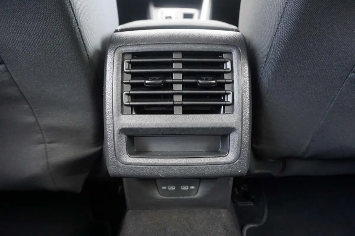 1.0 eTSI 110pk DSG Life | Navigatie | Apple Carplay & Android Auto | Adaptive Cruise