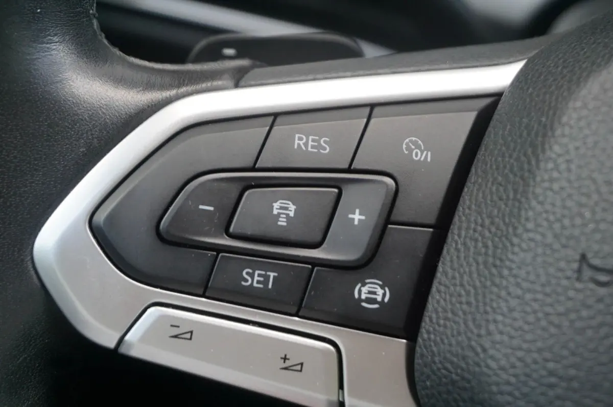 1.0 eTSI 110pk DSG Life | Navigatie | Apple Carplay & Android Auto | Adaptive Cruise