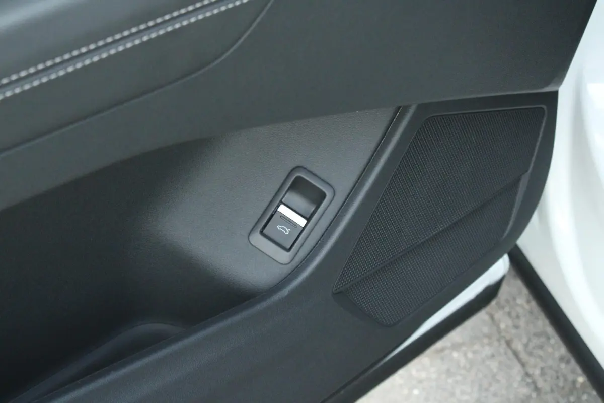 286pk S Edition 82 kWh | Tech Plus | Panoramadak