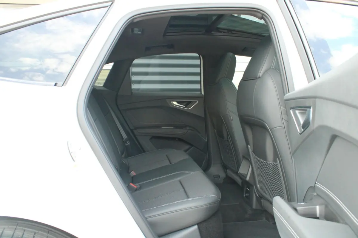 286pk S Edition 82 kWh | Tech Plus | Panoramadak