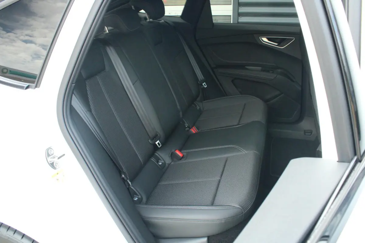 286pk S Edition 82 kWh | Tech Plus | Panoramadak