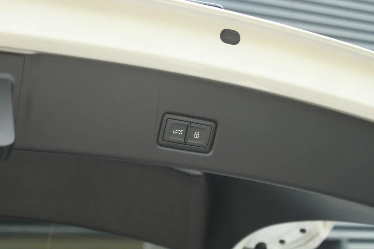 286pk S Edition 82 kWh | Tech Plus | Panoramadak