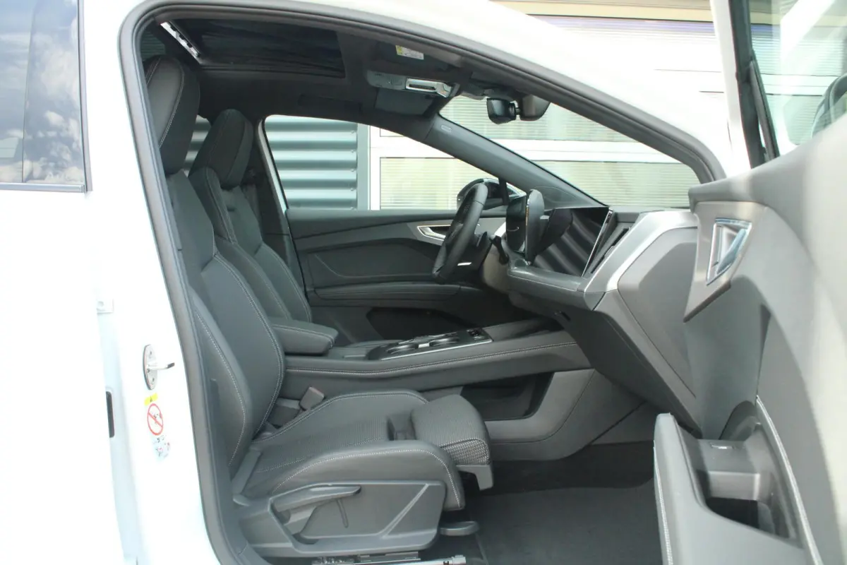 286pk S Edition 82 kWh | Tech Plus | Panoramadak