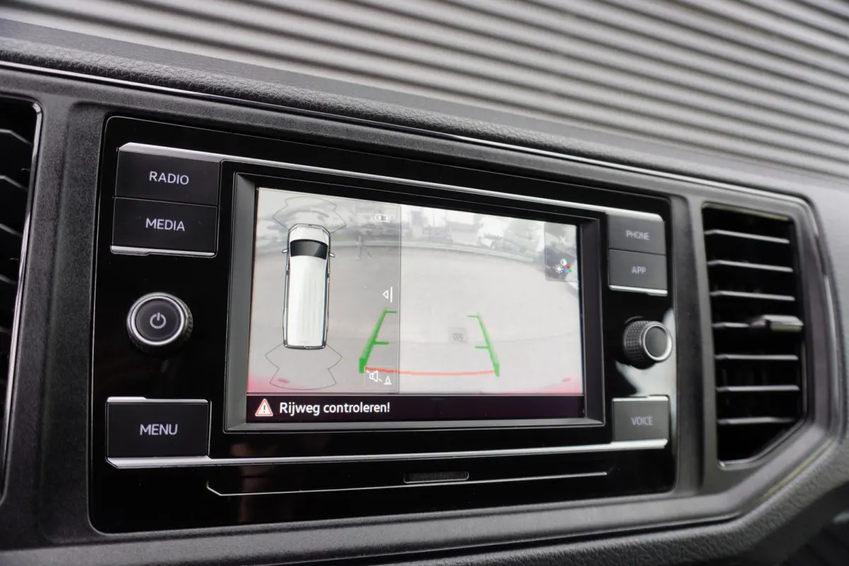 140pk Automaat L3H3/L2H2 Apple Carplay Camera Stoelverwarming Cruise control Sidebars