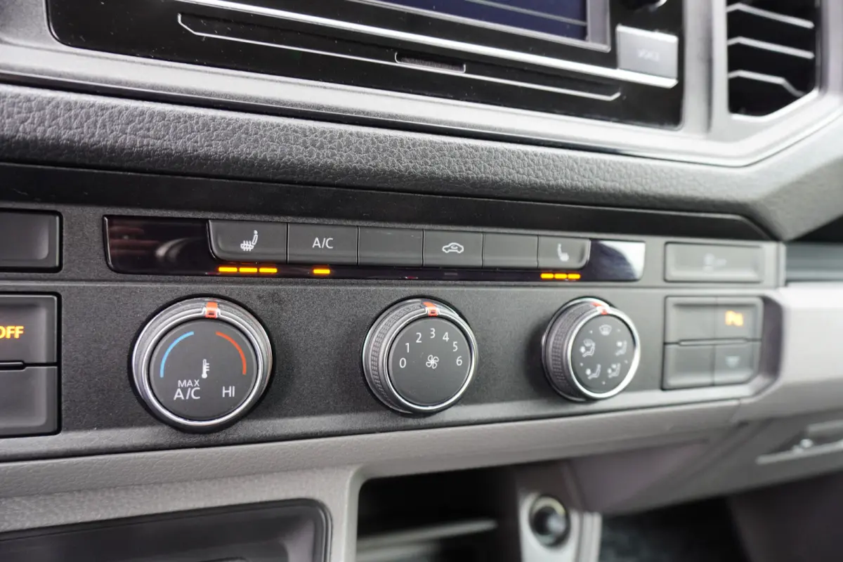 140pk Automaat L3H3/L2H2 Apple Carplay Camera Stoelverwarming Cruise control Sidebars