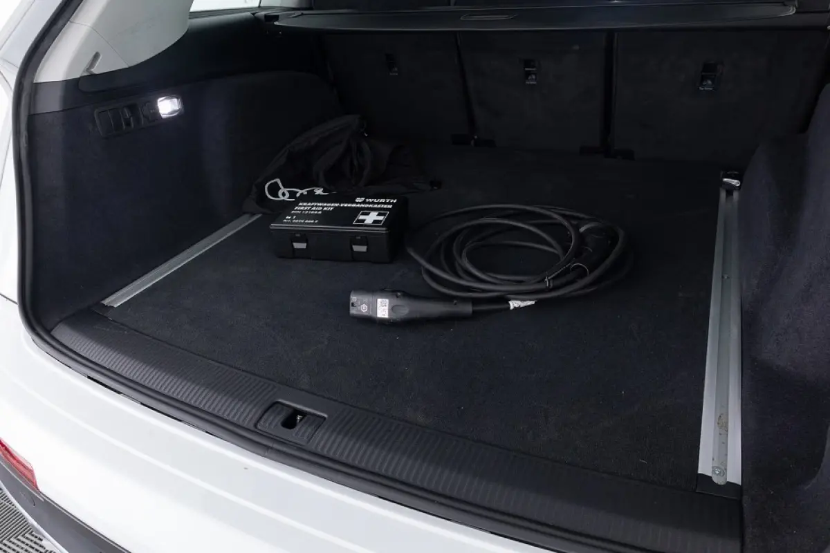 55 TFSI e quattro Pro Line PHEV *SOH 100%* 2.700 kg TREKGEWICHT* !