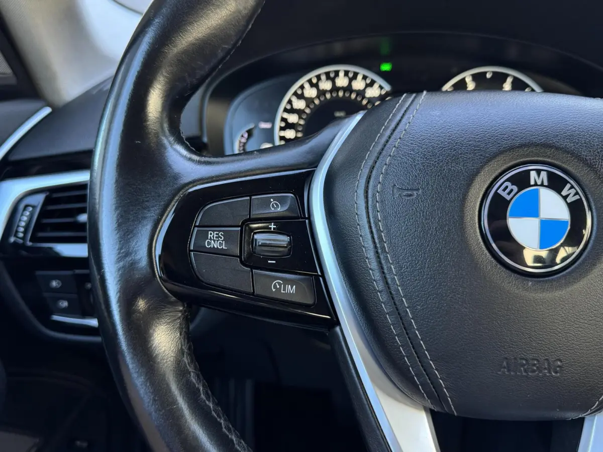 530d High Executive Automaat | Leder | Camera | Navigatie | LED | Stoelverwarming