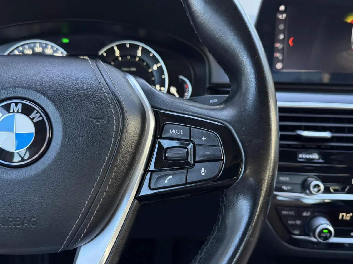 530d High Executive Automaat | Leder | Camera | Navigatie | LED | Stoelverwarming