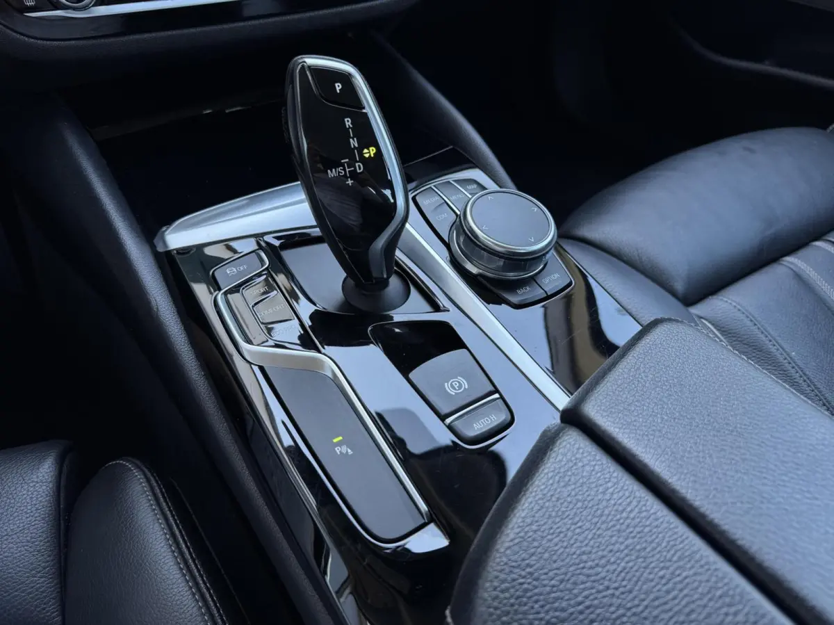 530d High Executive Automaat | Leder | Camera | Navigatie | LED | Stoelverwarming
