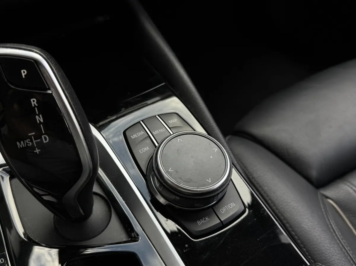 530d High Executive Automaat | Leder | Camera | Navigatie | LED | Stoelverwarming