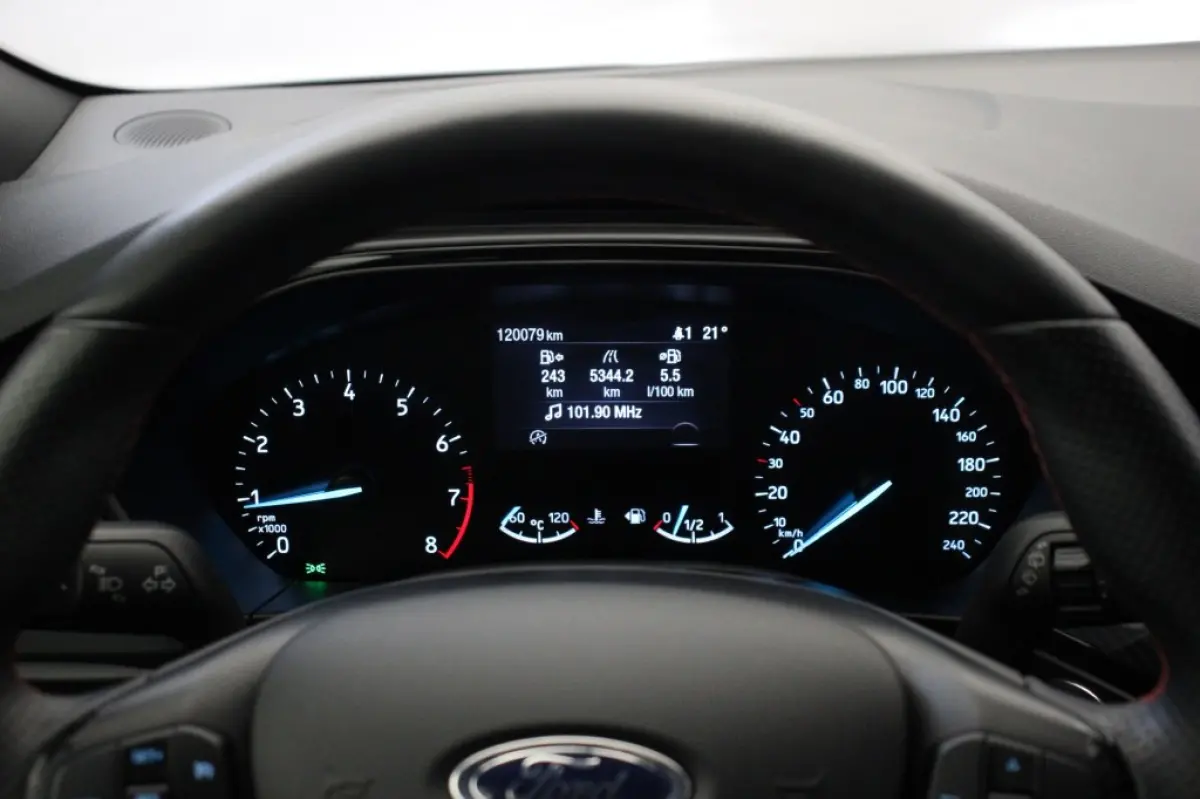 1.0 EcoBoost Hybrid ST Line Business - Carplay, Camera, Clima, Cruise