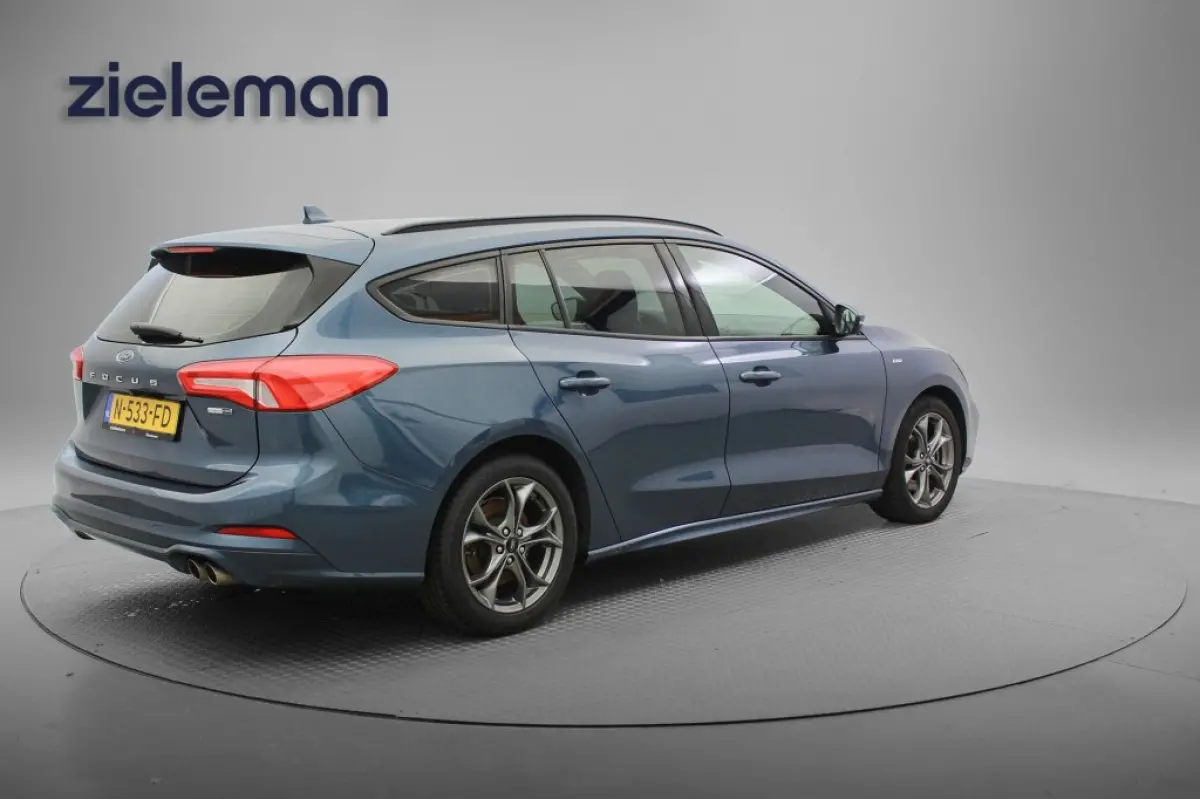 1.0 EcoBoost Hybrid ST Line Business - Carplay, Camera, Clima, Cruise