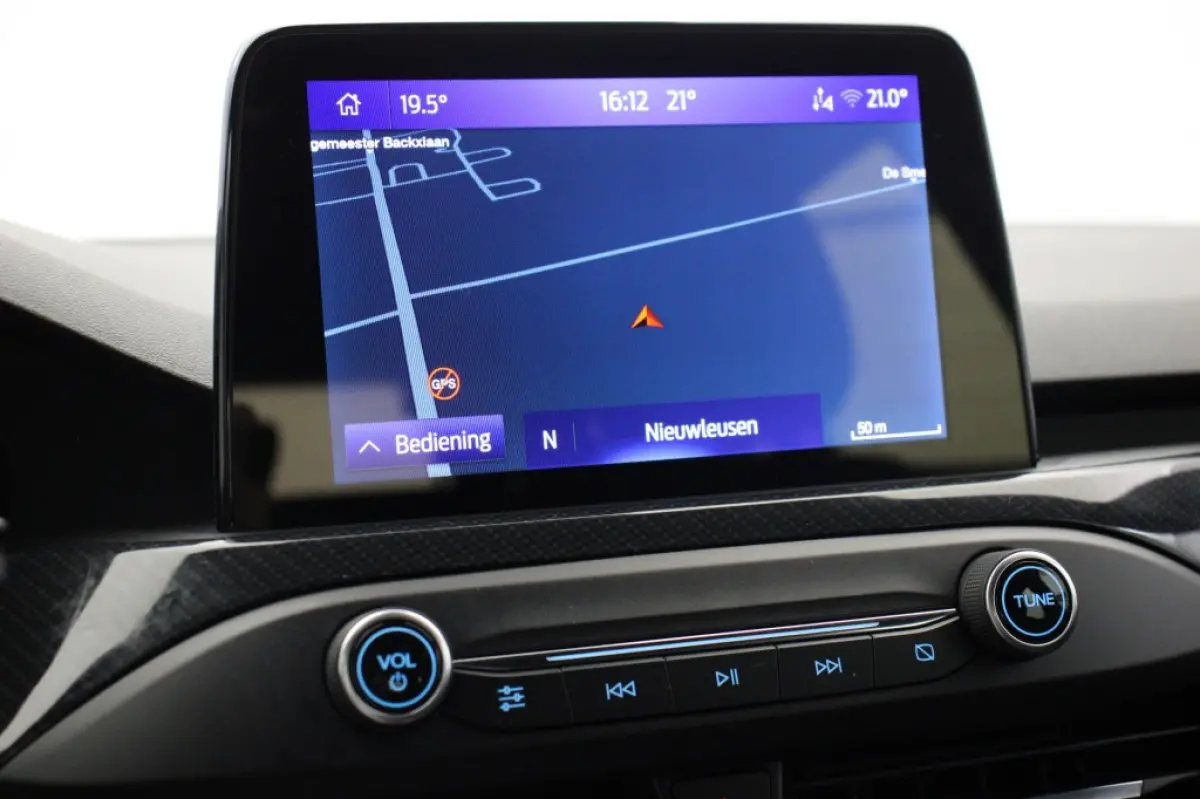 1.0 EcoBoost Hybrid ST Line Business - Carplay, Camera, Clima, Cruise