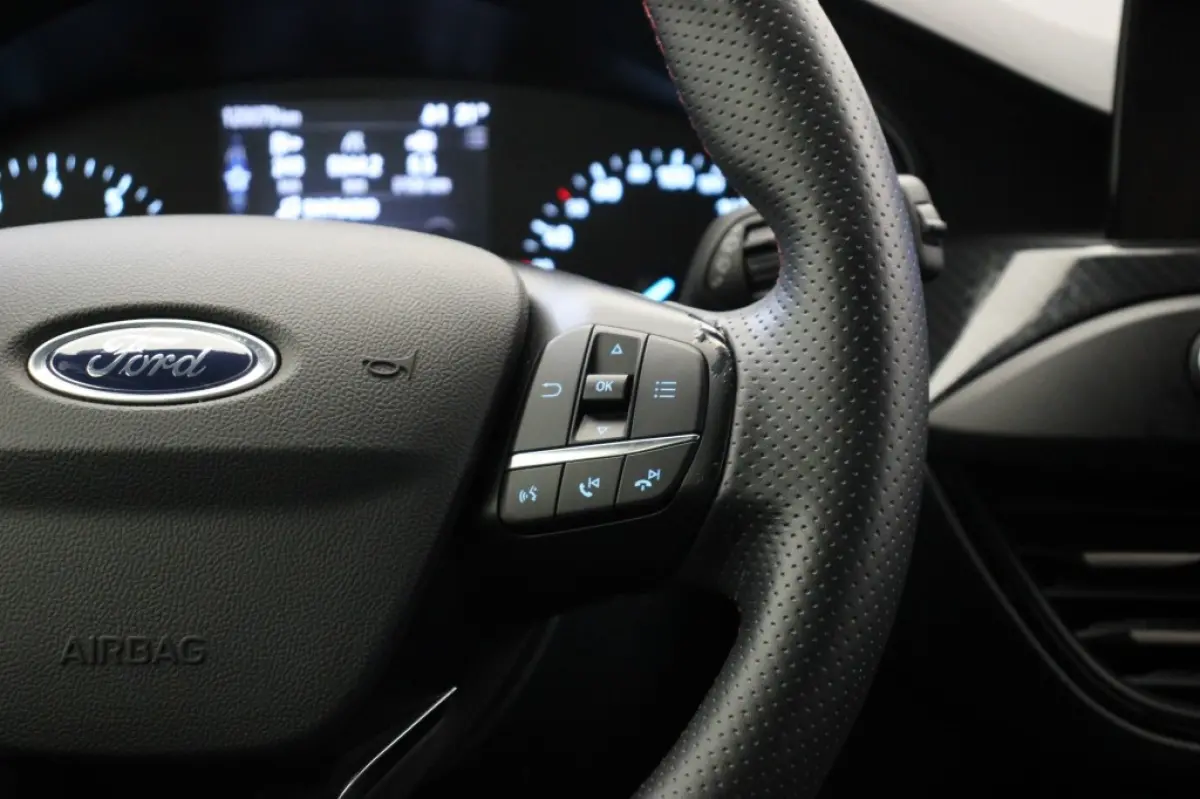 1.0 EcoBoost Hybrid ST Line Business - Carplay, Camera, Clima, Cruise