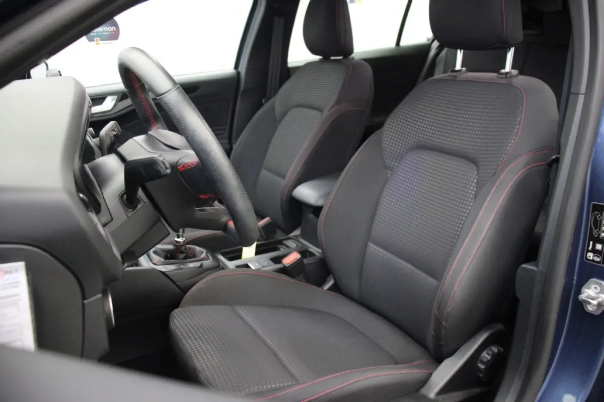 1.0 EcoBoost Hybrid ST Line Business - Carplay, Camera, Clima, Cruise
