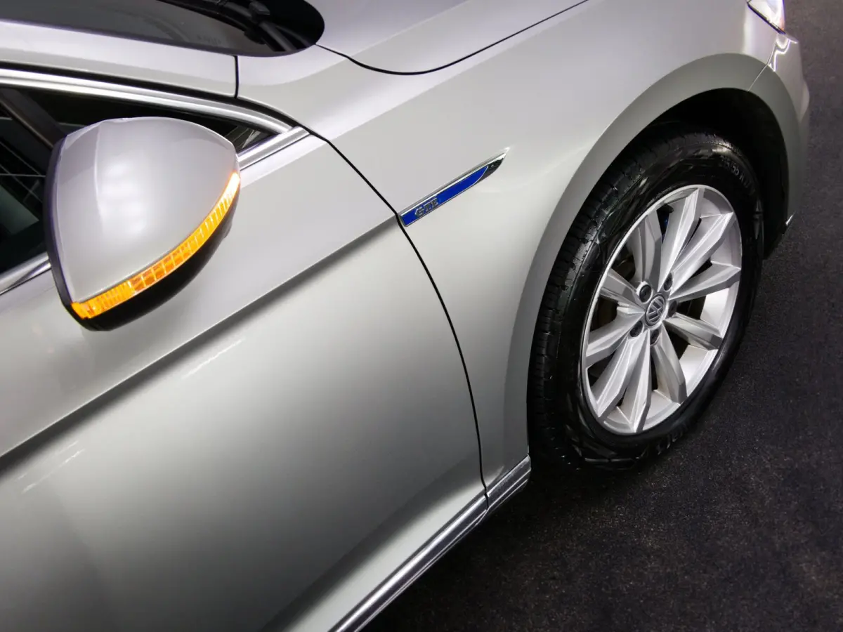 1.4 TSI GTE Connected Series Plus (APPLE CARPLAY/ANDROID AUTO, PANO, ADAPTIVE CRUISE, STOELVERWARMING)
