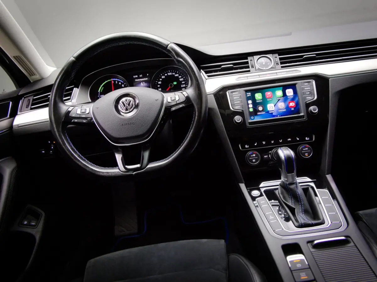 1.4 TSI GTE Connected Series Plus (APPLE CARPLAY/ANDROID AUTO, PANO, ADAPTIVE CRUISE, STOELVERWARMING)