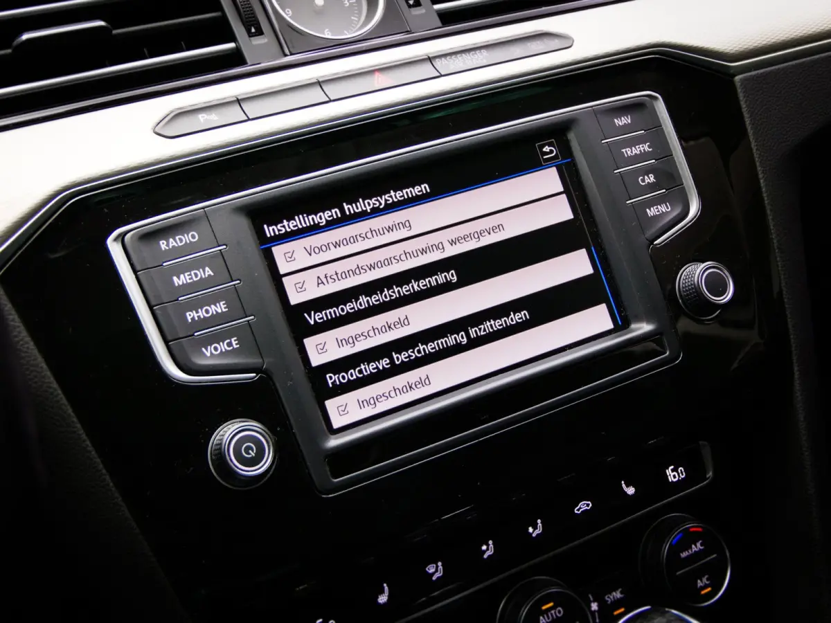 1.4 TSI GTE Connected Series Plus (APPLE CARPLAY/ANDROID AUTO, PANO, ADAPTIVE CRUISE, STOELVERWARMING)