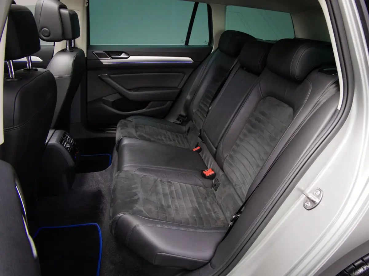 1.4 TSI GTE Connected Series Plus (APPLE CARPLAY/ANDROID AUTO, PANO, ADAPTIVE CRUISE, STOELVERWARMING)