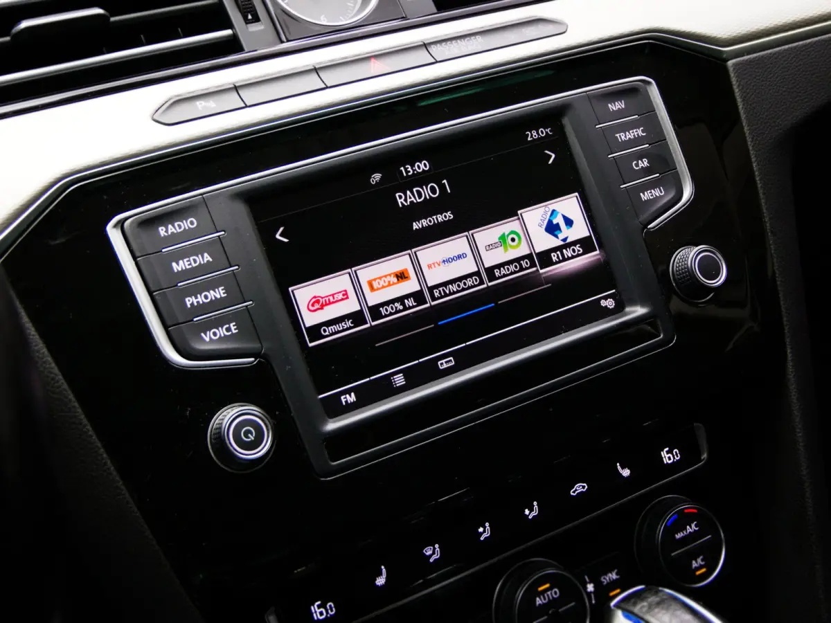 1.4 TSI GTE Connected Series Plus (APPLE CARPLAY/ANDROID AUTO, PANO, ADAPTIVE CRUISE, STOELVERWARMING)