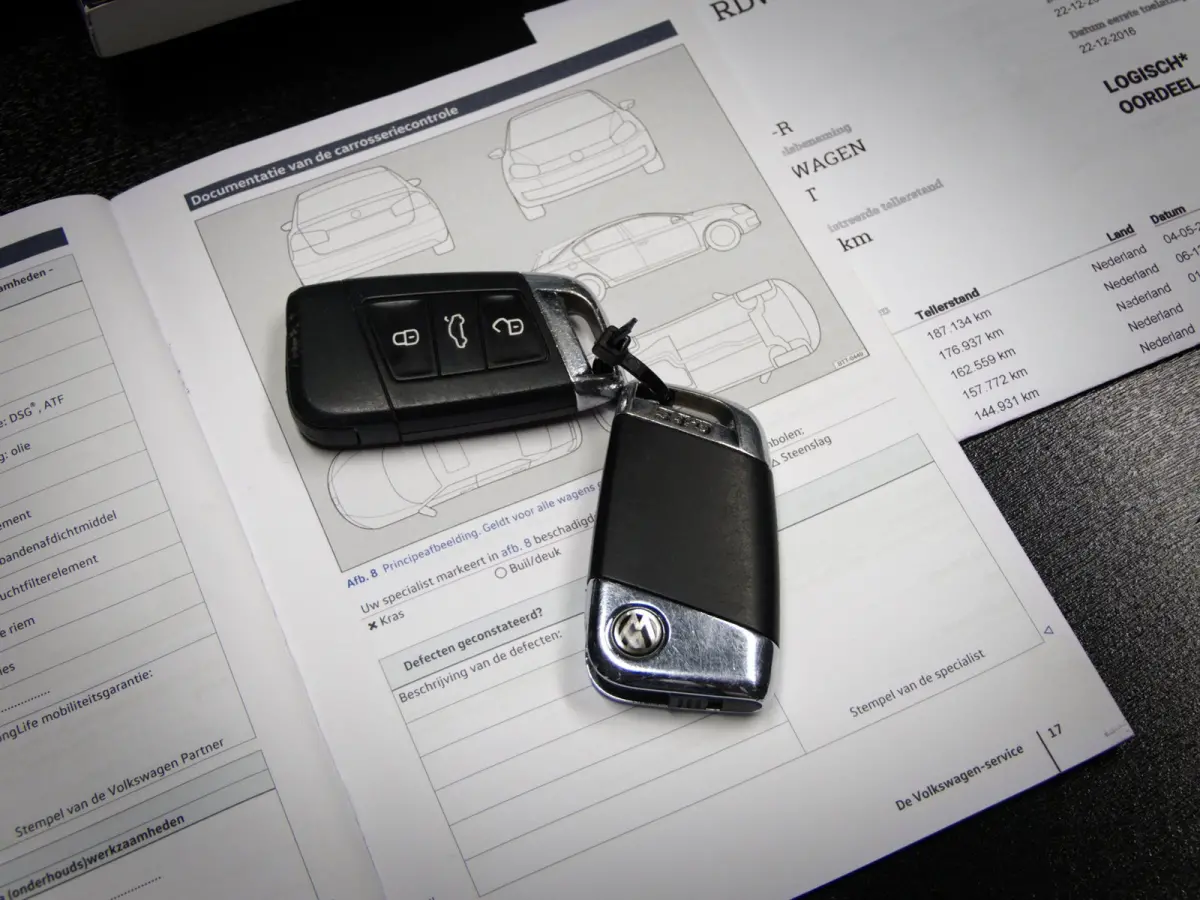 1.4 TSI GTE Connected Series Plus (APPLE CARPLAY/ANDROID AUTO, PANO, ADAPTIVE CRUISE, STOELVERWARMING)