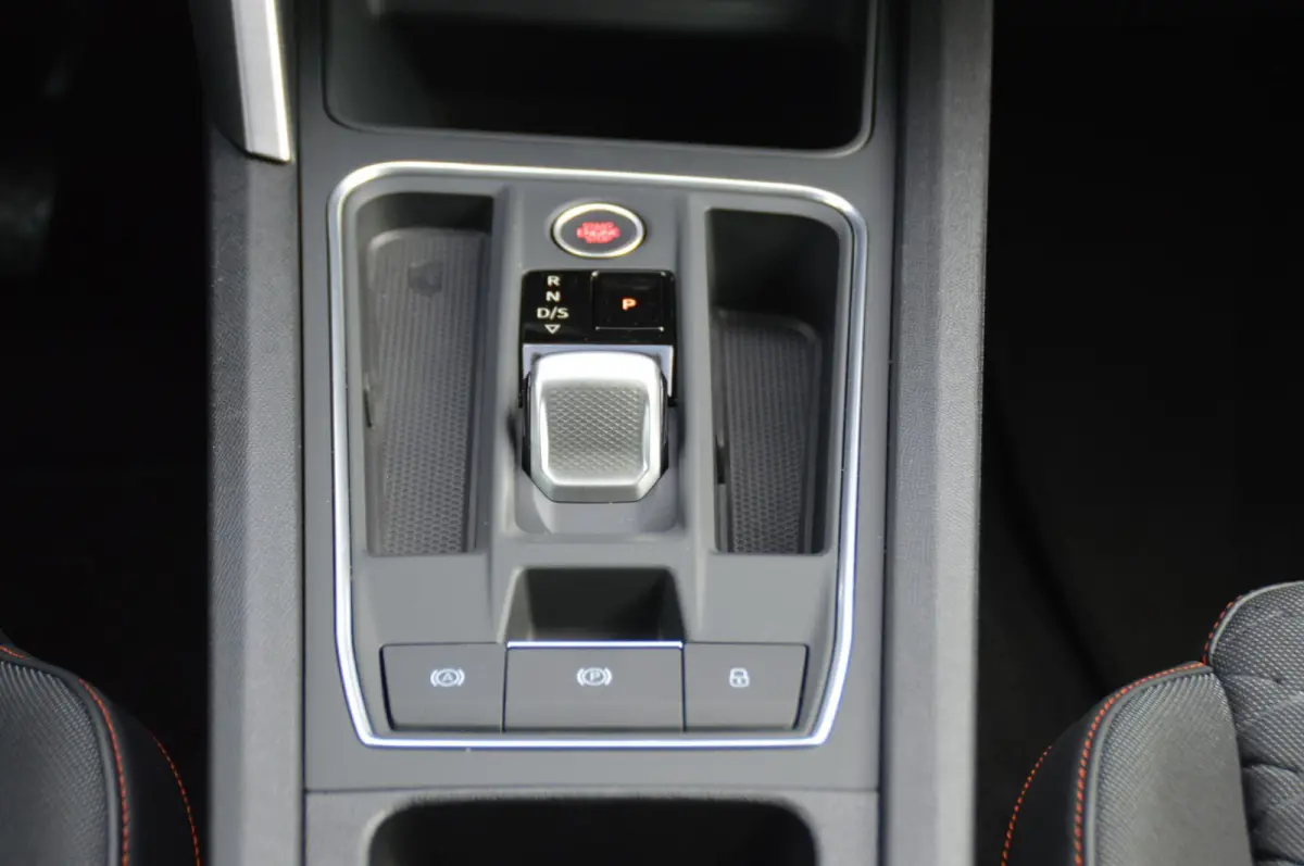 1.4 TSI eHybrid 204 pk PHEV FR Business Intense