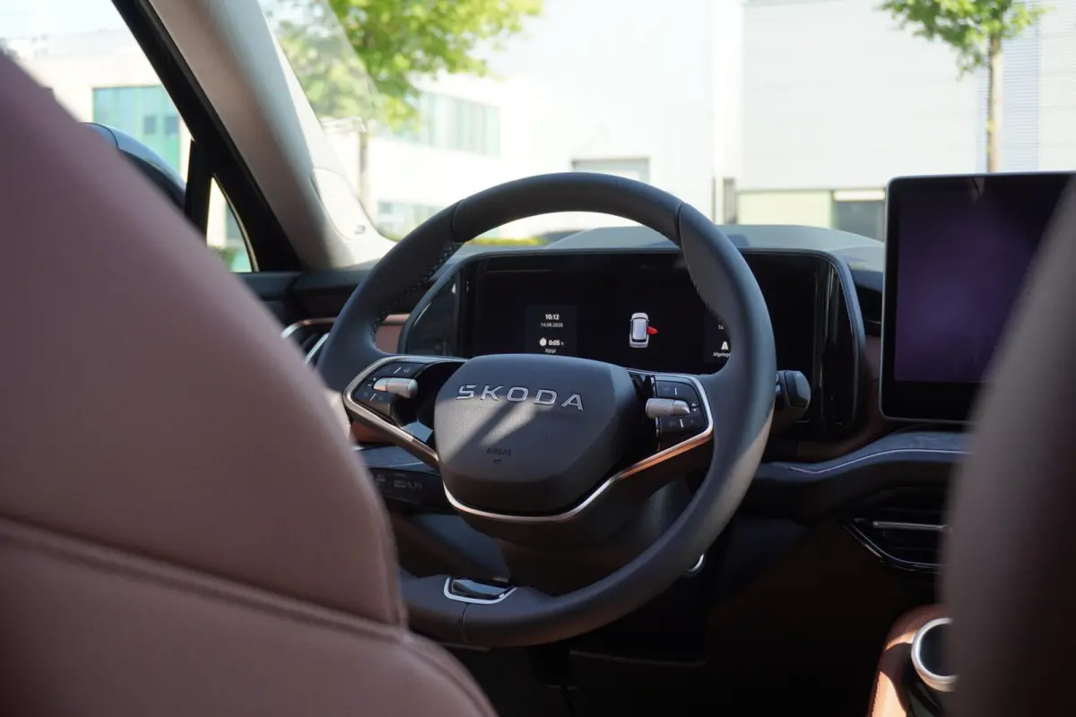 1.5 TSI PHEV 204pk Business Edition Plus | LMV 20'' | Panoramadak