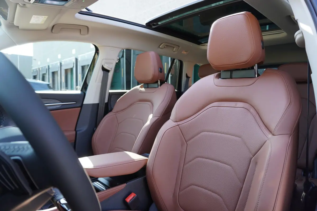 1.5 TSI PHEV 204pk Business Edition Plus | LMV 20'' | Panoramadak