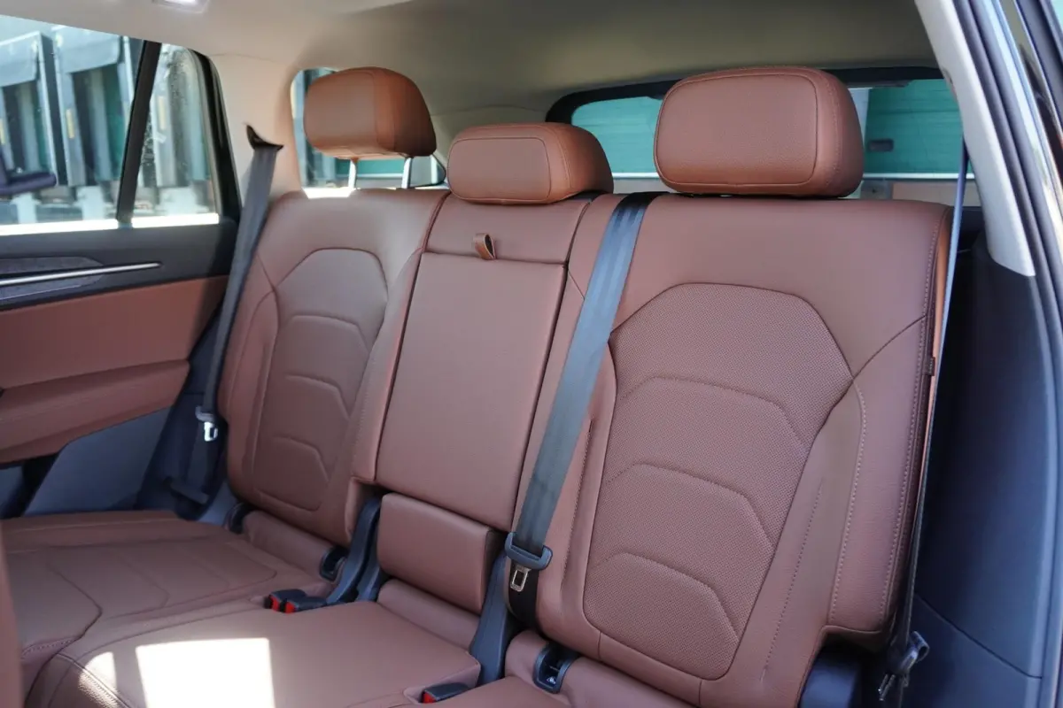 1.5 TSI PHEV 204pk Business Edition Plus | LMV 20'' | Panoramadak