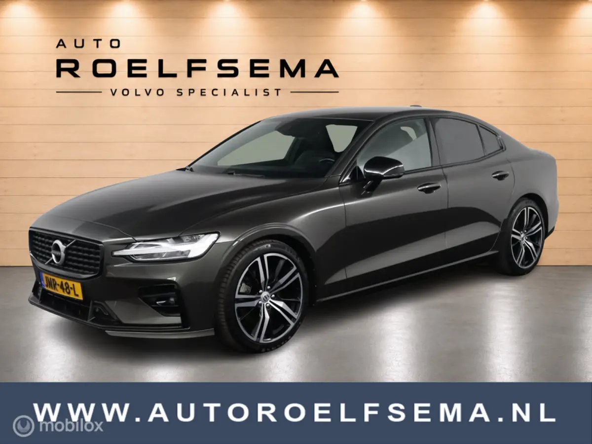 2.0 B4 R-Design | 19" Velgen | Verwarmbaar stuurwiel en voorstoelen | Camera | Elektrische bestuurdersstoel