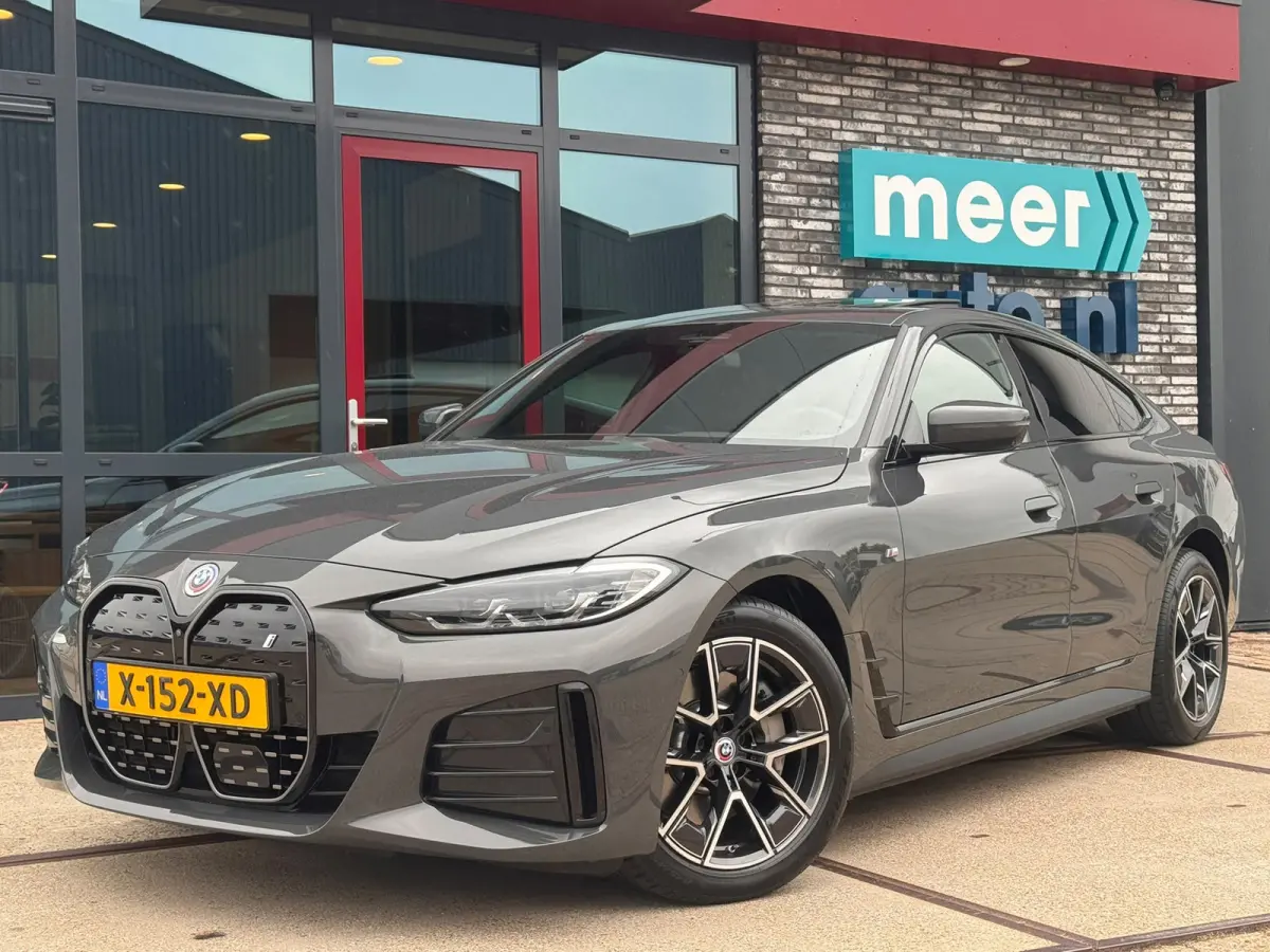 40 84 kWh High Executive M-SPORT l SOH 96,4% l H/K l HUD l 360 l SCHUIFDAK l DRAVITGRAU l SFEER l ORG.NL l 1e EIG l