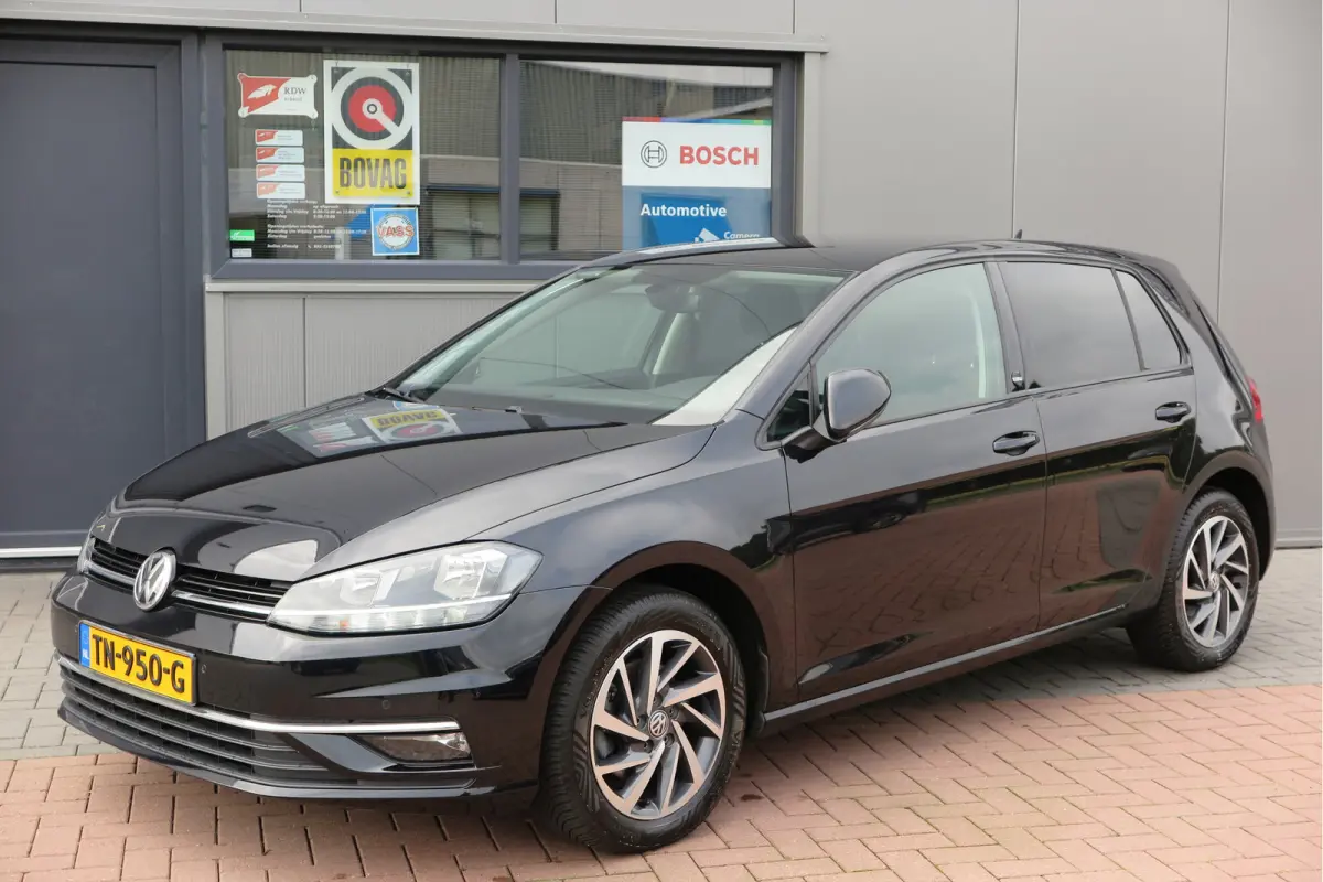 1.4 TSI 125pk Sound Navi , LMV, Keyless, PDC , Achteruitrijcamera , Carplay , Etc. Nieuwe apk bij aflevering