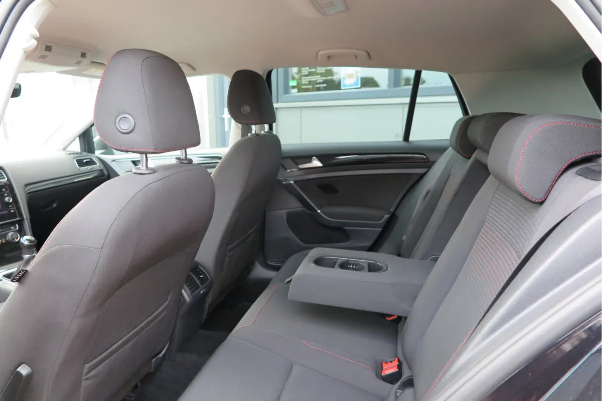 1.4 TSI 125pk Sound Navi , LMV, Keyless, PDC , Achteruitrijcamera , Carplay , Etc. Nieuwe apk bij aflevering
