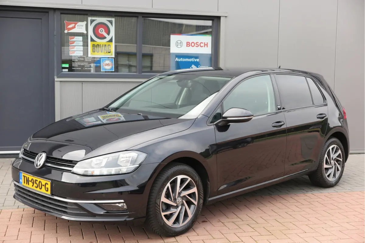 1.4 TSI 125pk Sound Navi , LMV, Keyless, PDC , Achteruitrijcamera , Carplay , Etc. Nieuwe apk bij aflevering