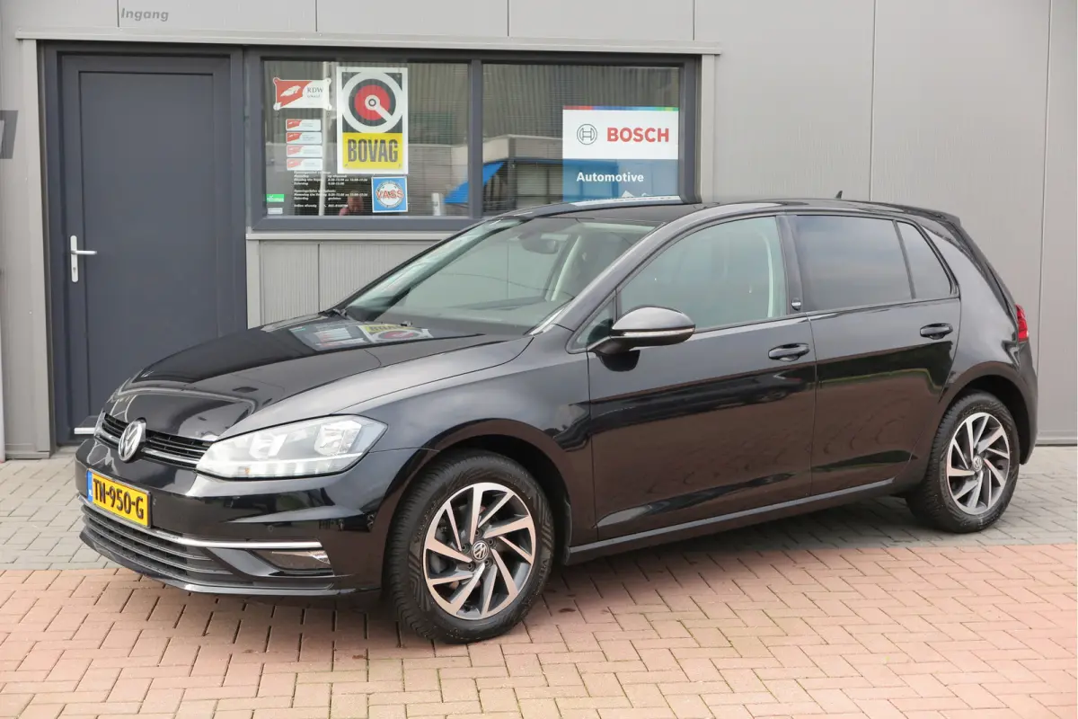 1.4 TSI 125pk Sound Navi , LMV, Keyless, PDC , Achteruitrijcamera , Carplay , Etc. Nieuwe apk bij aflevering