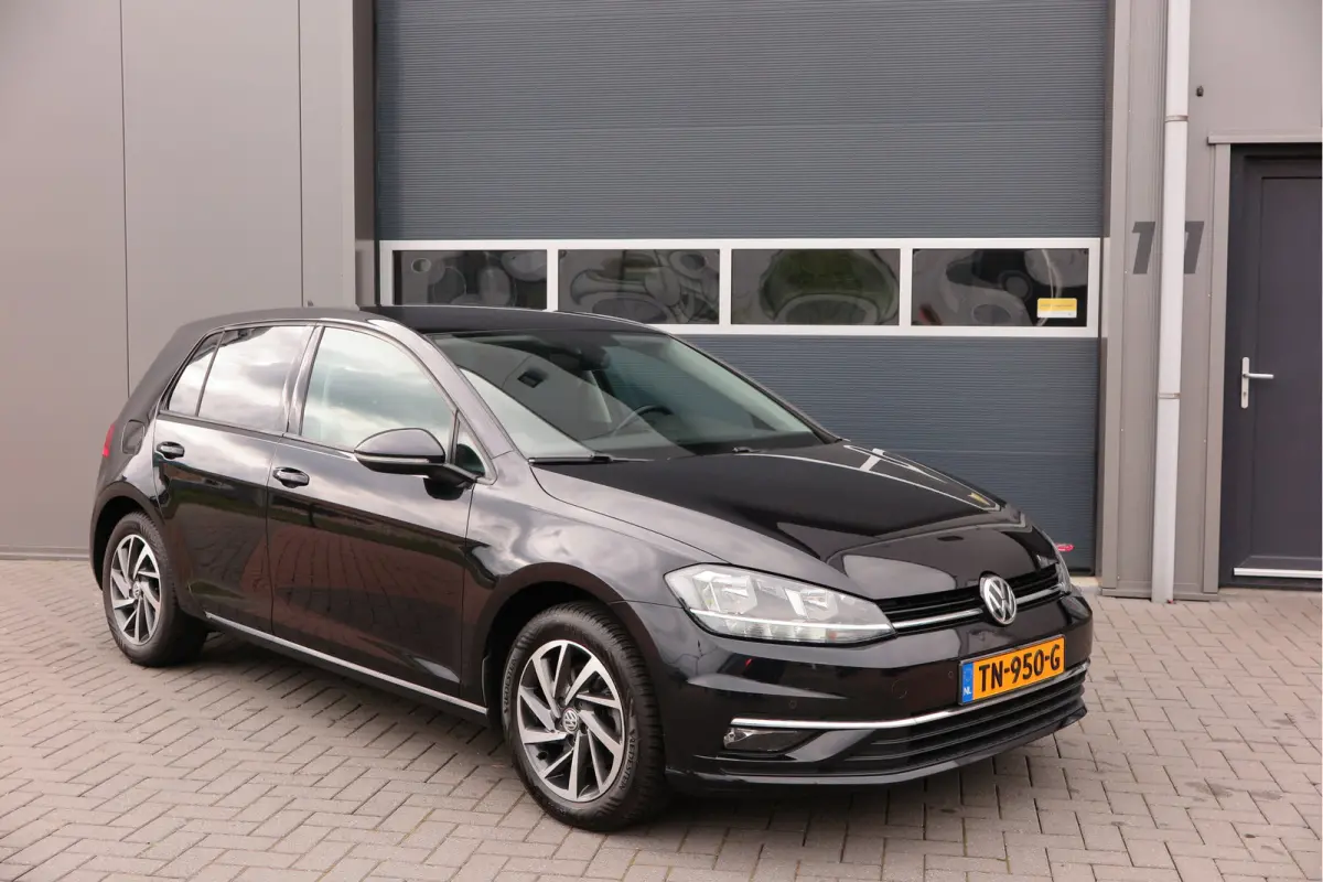 1.4 TSI 125pk Sound Navi , LMV, Keyless, PDC , Achteruitrijcamera , Carplay , Etc. Nieuwe apk bij aflevering