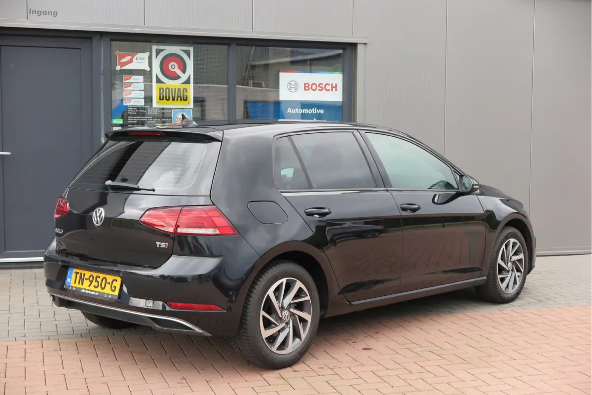 1.4 TSI 125pk Sound Navi , LMV, Keyless, PDC , Achteruitrijcamera , Carplay , Etc. Nieuwe apk bij aflevering