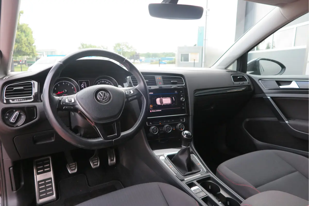 1.4 TSI 125pk Sound Navi , LMV, Keyless, PDC , Achteruitrijcamera , Carplay , Etc. Nieuwe apk bij aflevering
