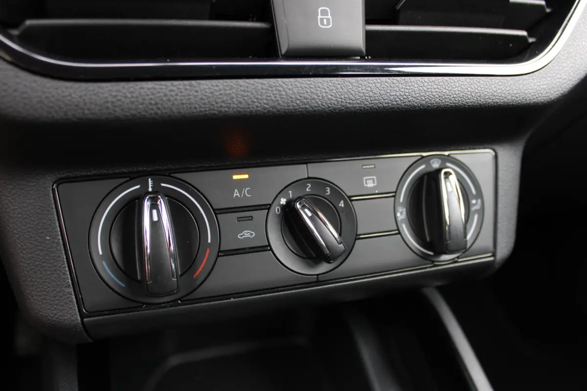 1.0 TSI Ambition|Cruise|Airco|carplay|LED|