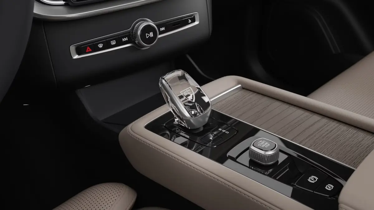 2.0 T8 Plug-in hybrid AWD Ultra Bright Exec. Ed. | Bowers & Wilkins audiosysteem | Elektrisch glazen panorama-dak | Massagefunctie voorstoelen | Lichtmetalen velgen 7-spaaks 22" | Extra geti
