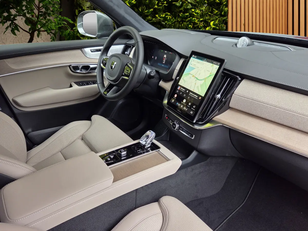 2.0 T8 Plug-in hybrid AWD Ultra Bright Exec. Ed. | Bowers & Wilkins audiosysteem | Elektrisch glazen panorama-dak | Massagefunctie voorstoelen | Lichtmetalen velgen 7-spaaks 22" | Extra geti