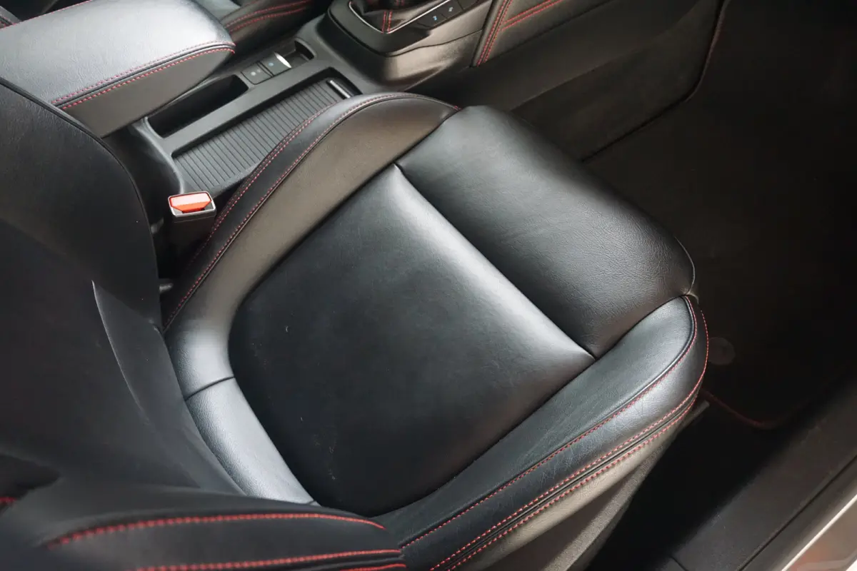 1.0 EcoBoost ST Line Business