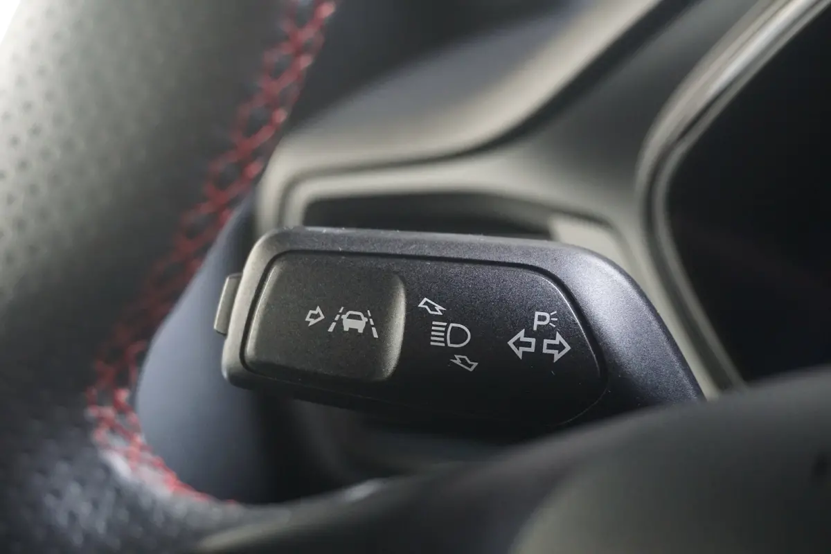 1.0 EcoBoost ST Line Business