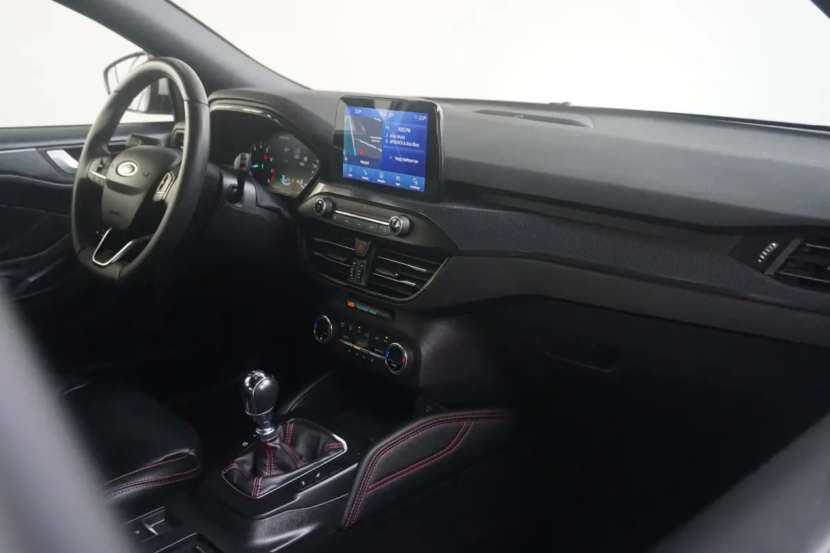 1.0 EcoBoost ST Line Business